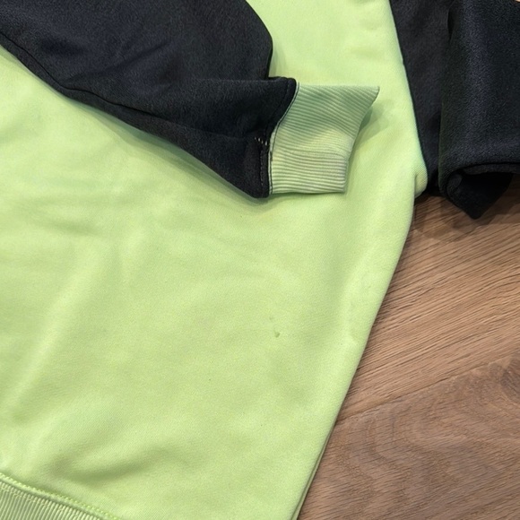 Hurley Green and Black Raglan Hoodie - Picture 3 of 5